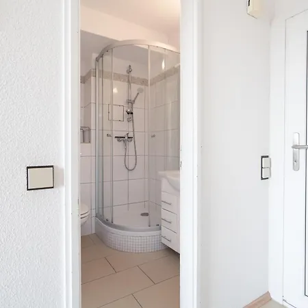 App 701 - Strandlage Зирксдорф